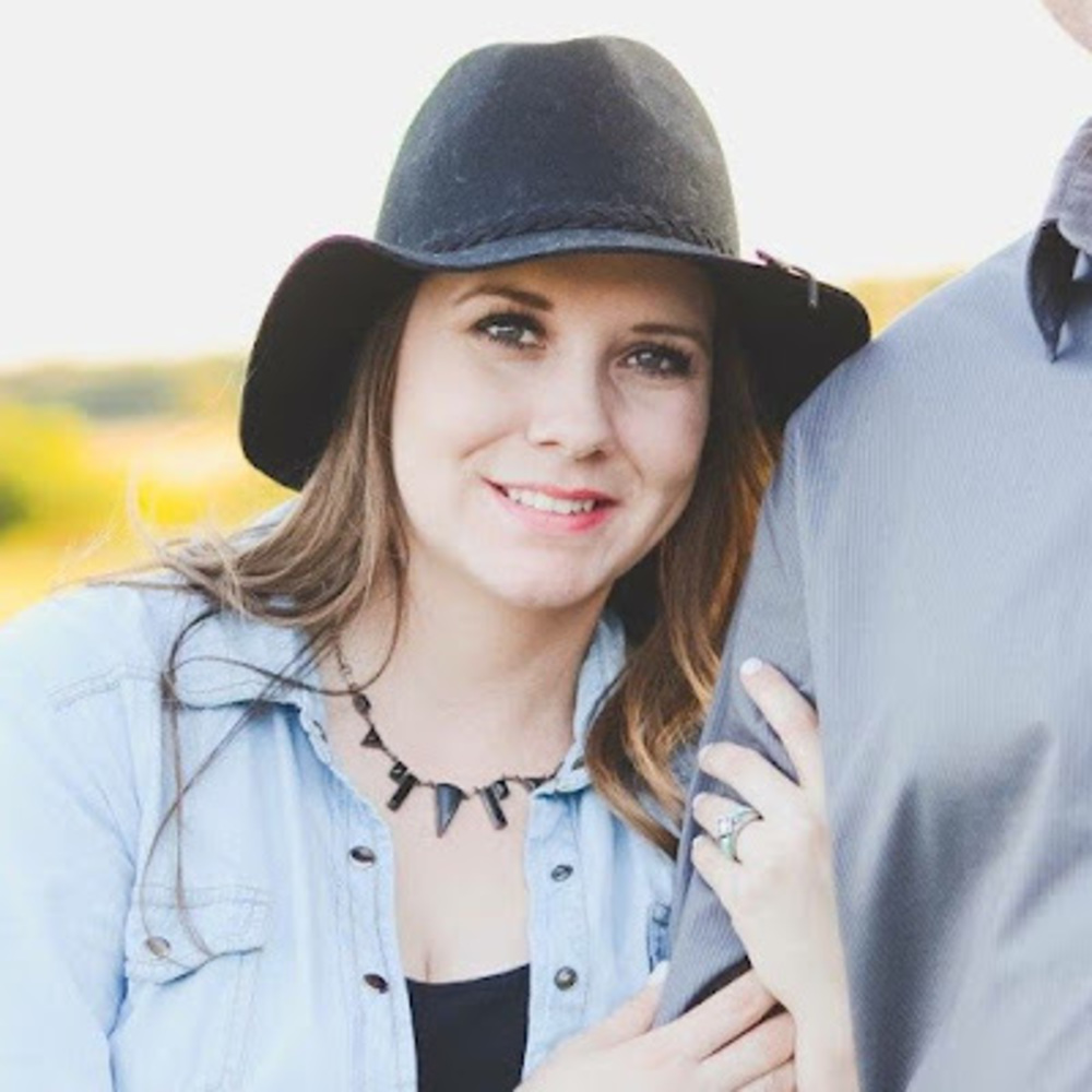 Meet your Posher, Amanda jo